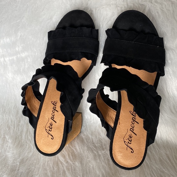 Free People • Rosie Slip on ruffle black suede heels sz EU 37, US 7 - Picture 5 of 10